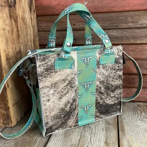 004 Minnie Pearl - Brindle w/ Margarita Skulls