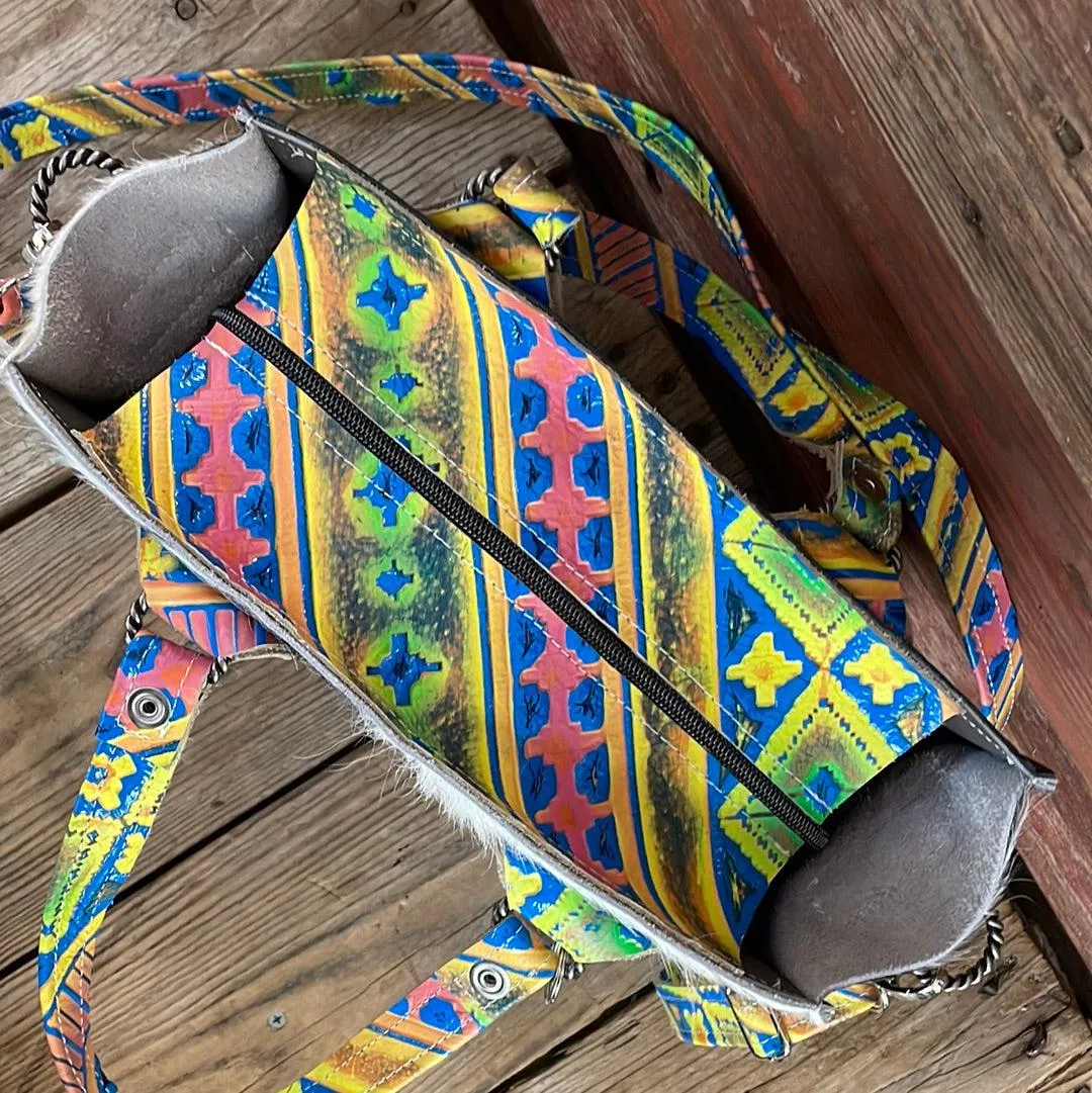018 Minnie Pearl - Tricolor w/ Neon Trip Navajo