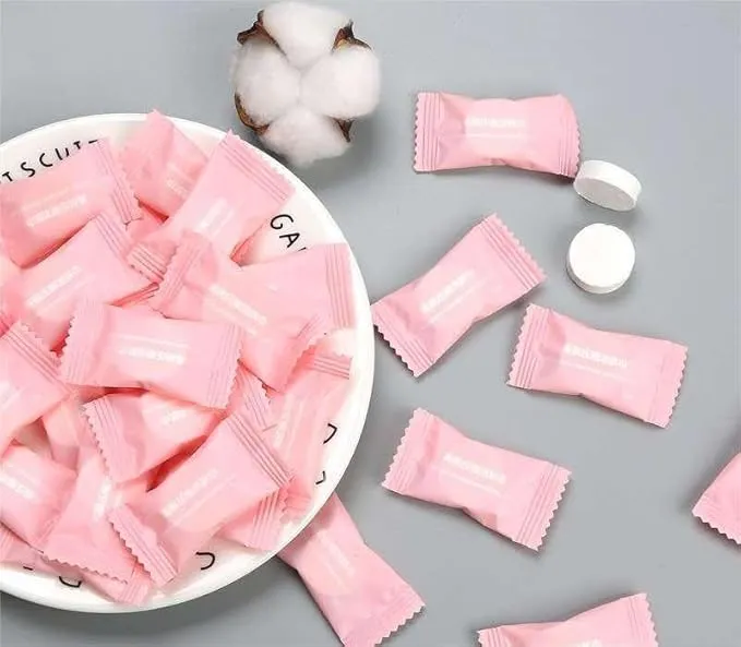 100PCS disposable compressed towel slices, compact travel towel for outdoor travel, camping, home, and simplified travel, ready to use, portable and independent packaging, white