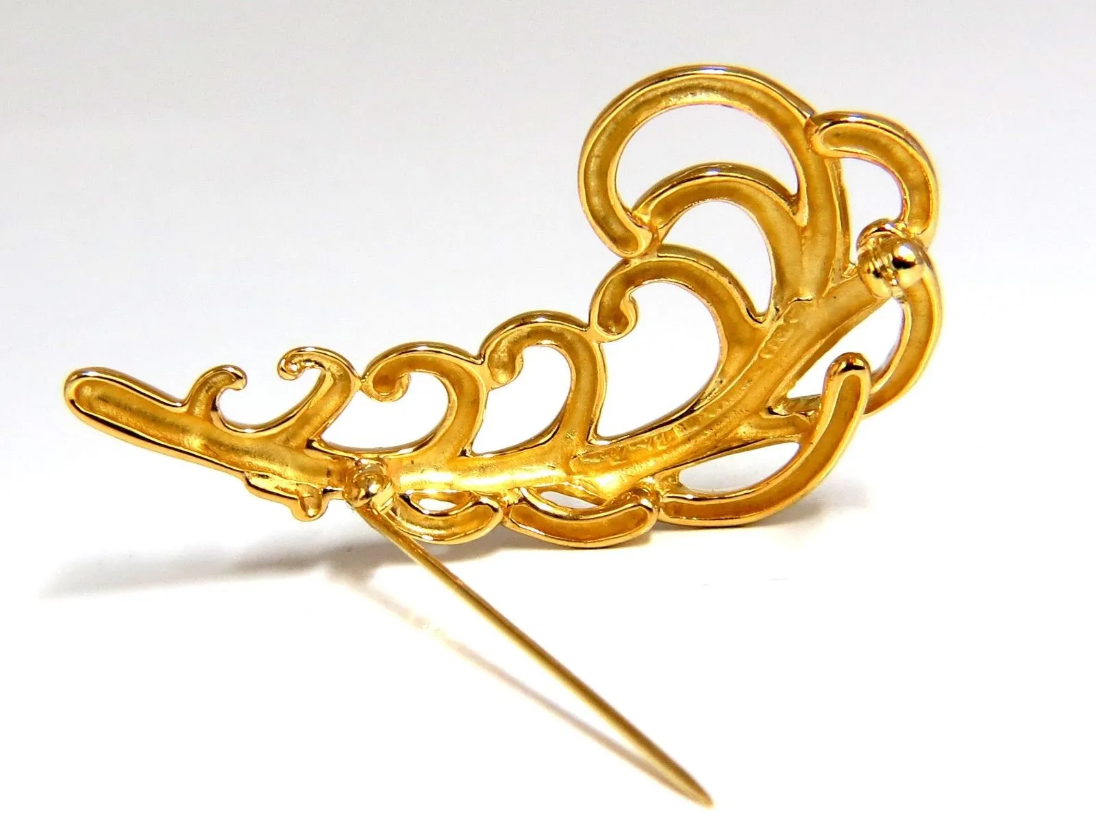 18Kt Gold Floral Brooch Pin