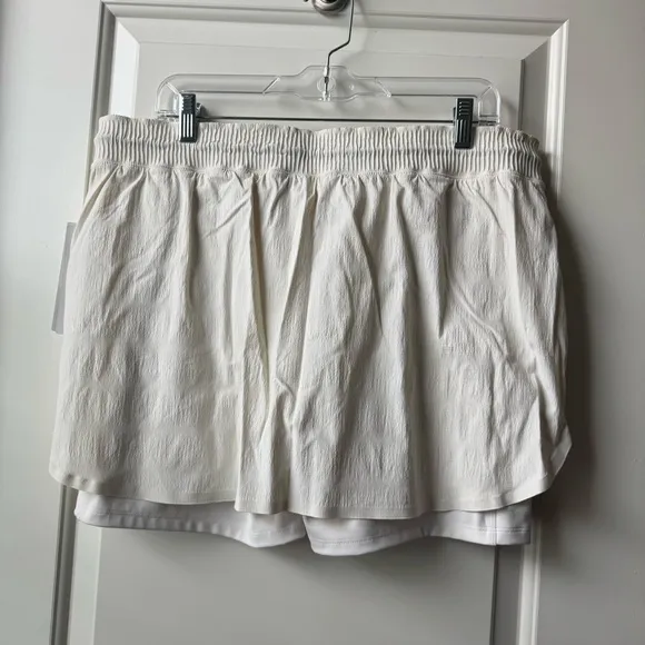 Athleta Trekkie Skort Skirt Magnolia White NWT 16