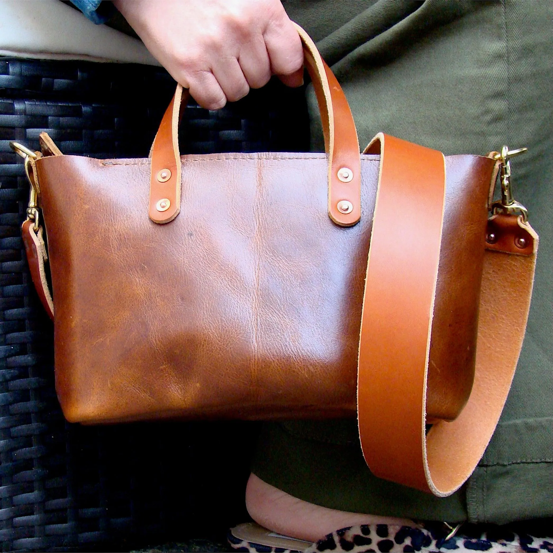 Bella Leather Crossbody Bag in Cognac