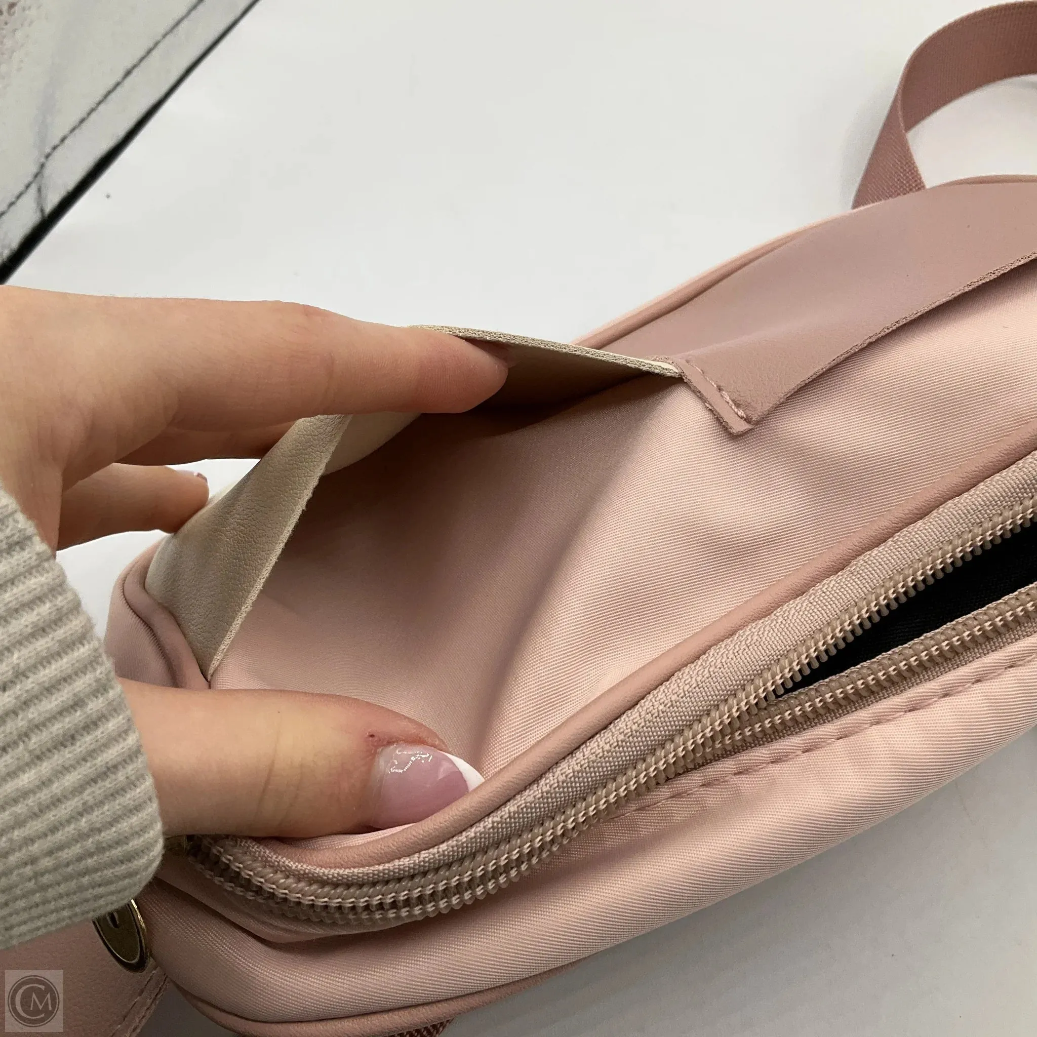 Belt Bag By Clothes Mentor, Size: Small
