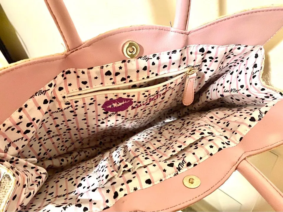 Betsey Johnson Straw Toe Beach Bag