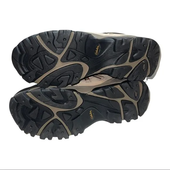 Cabela's Man Hiking Shoes Size 8 !