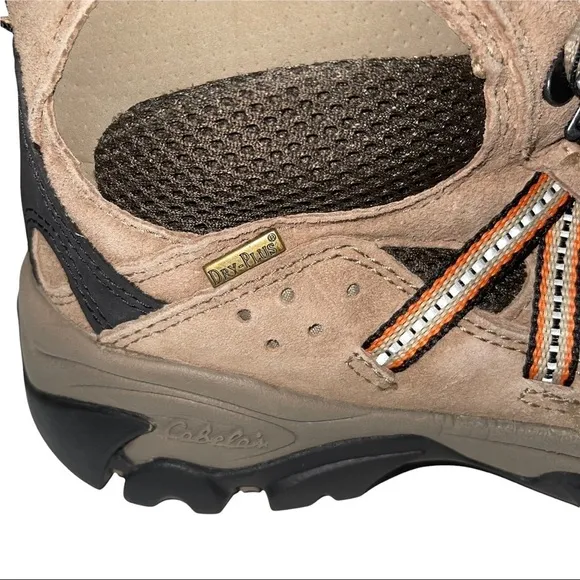 Cabela's Man Hiking Shoes Size 8 !