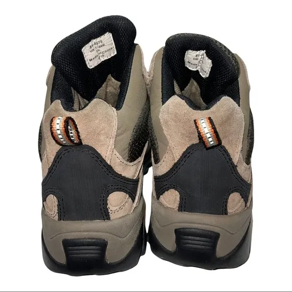 Cabela's Man Hiking Shoes Size 8 !