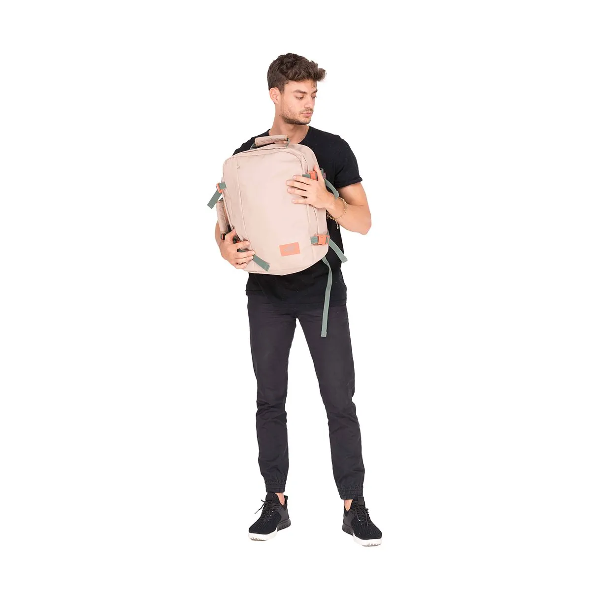 CabinZero Classic 28L (Sand Shell)
