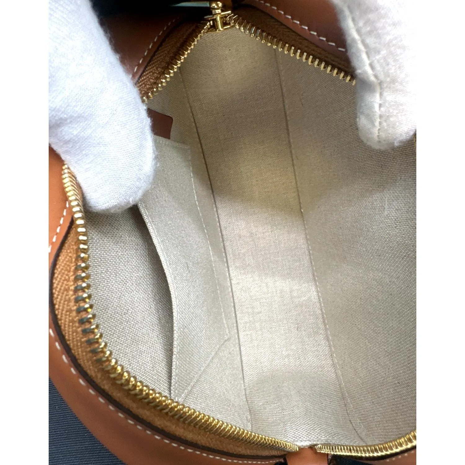 CELINE Triomphe Oval Calfskin Leather Shoulder Bag Tan
