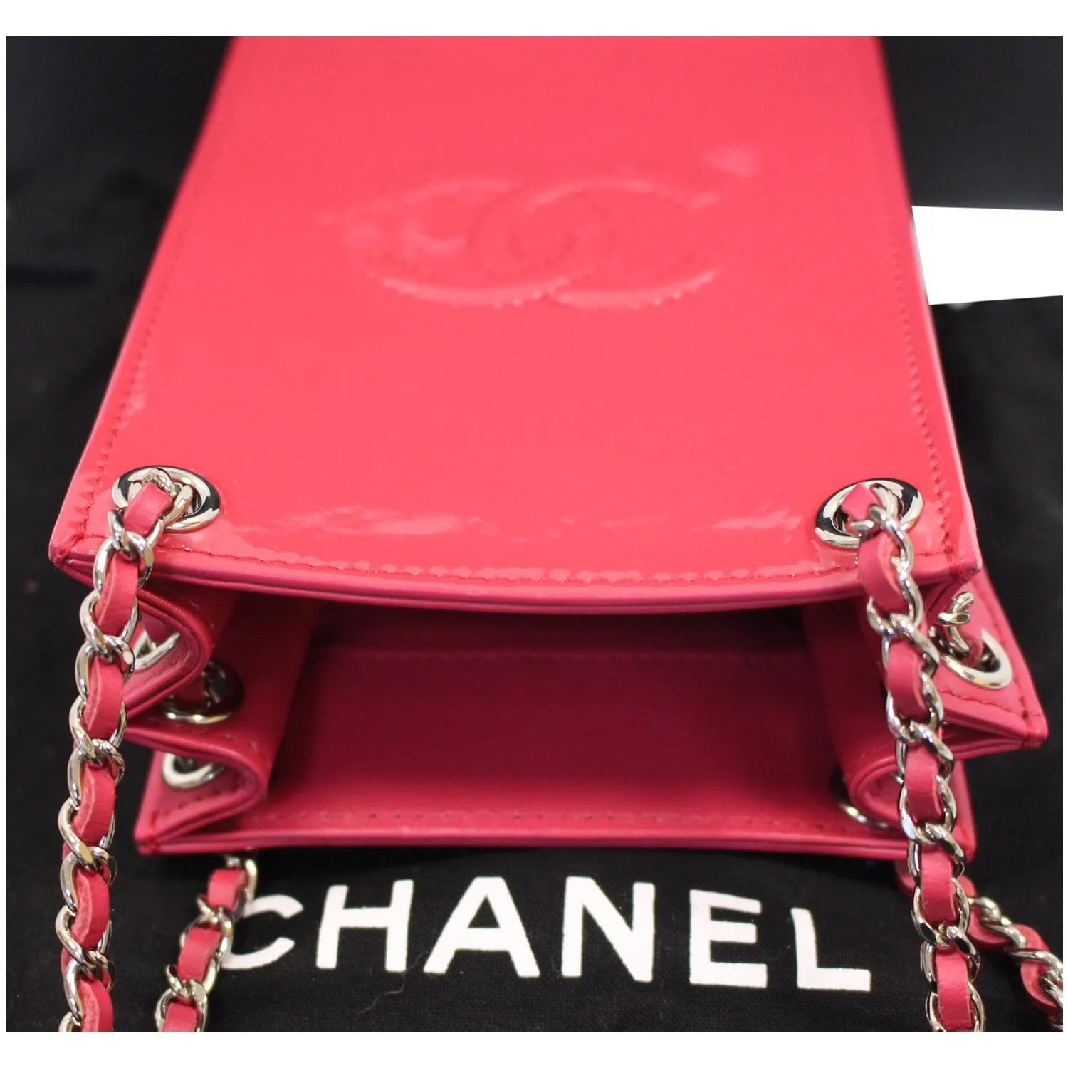 CHANEL O-Phone Holder Patent Leather Crossbody Bag Red - 15% OFF