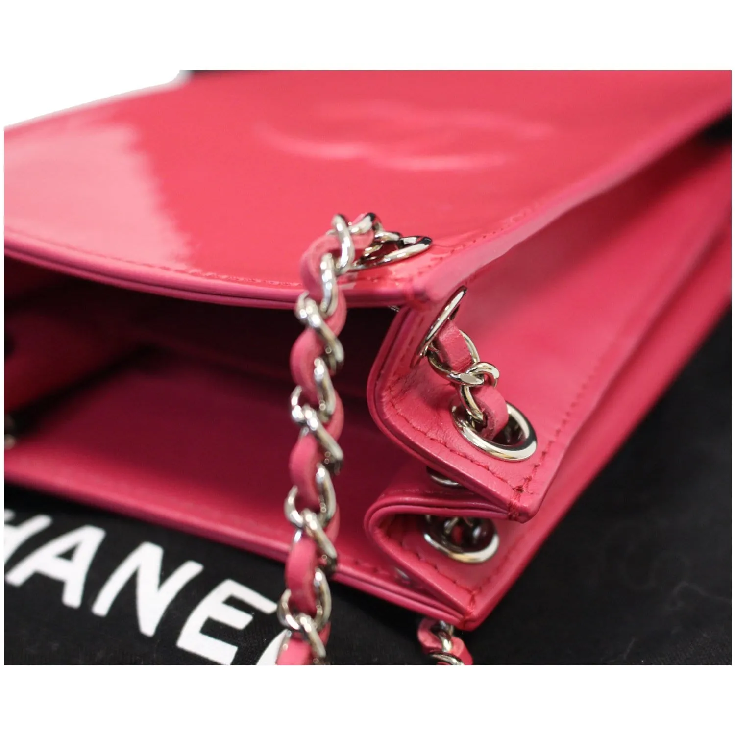 CHANEL O-Phone Holder Patent Leather Crossbody Bag Red - 15% OFF