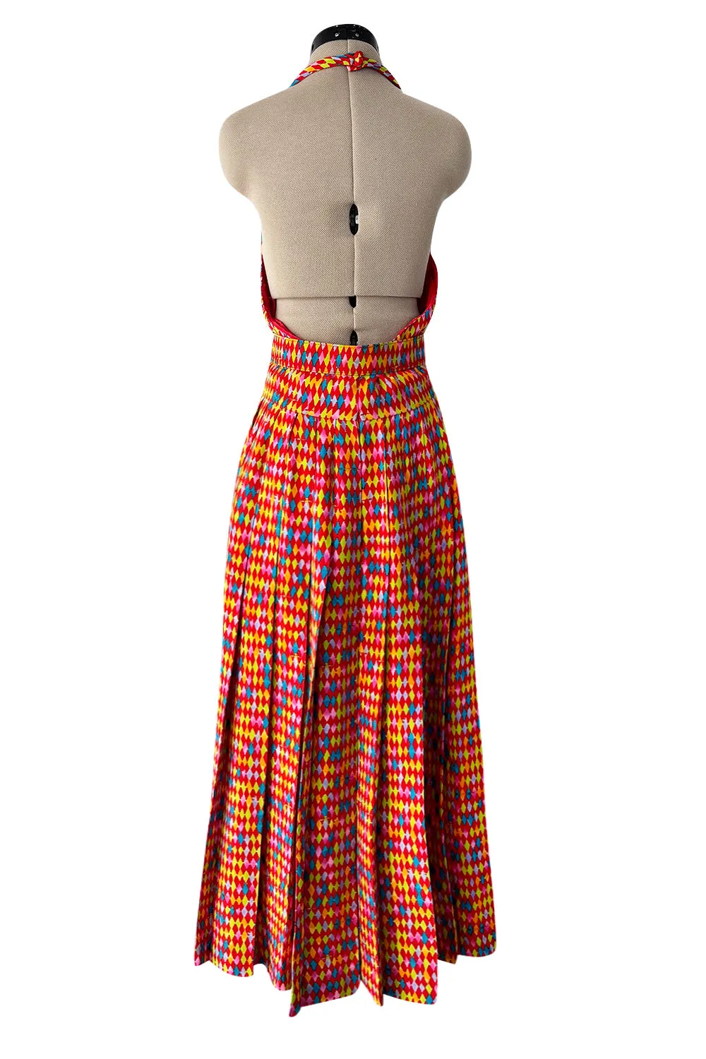 Chic 1990s Bill Blass Silk Multi Colour Print Halter Dress w Pleated Skirt & Belt