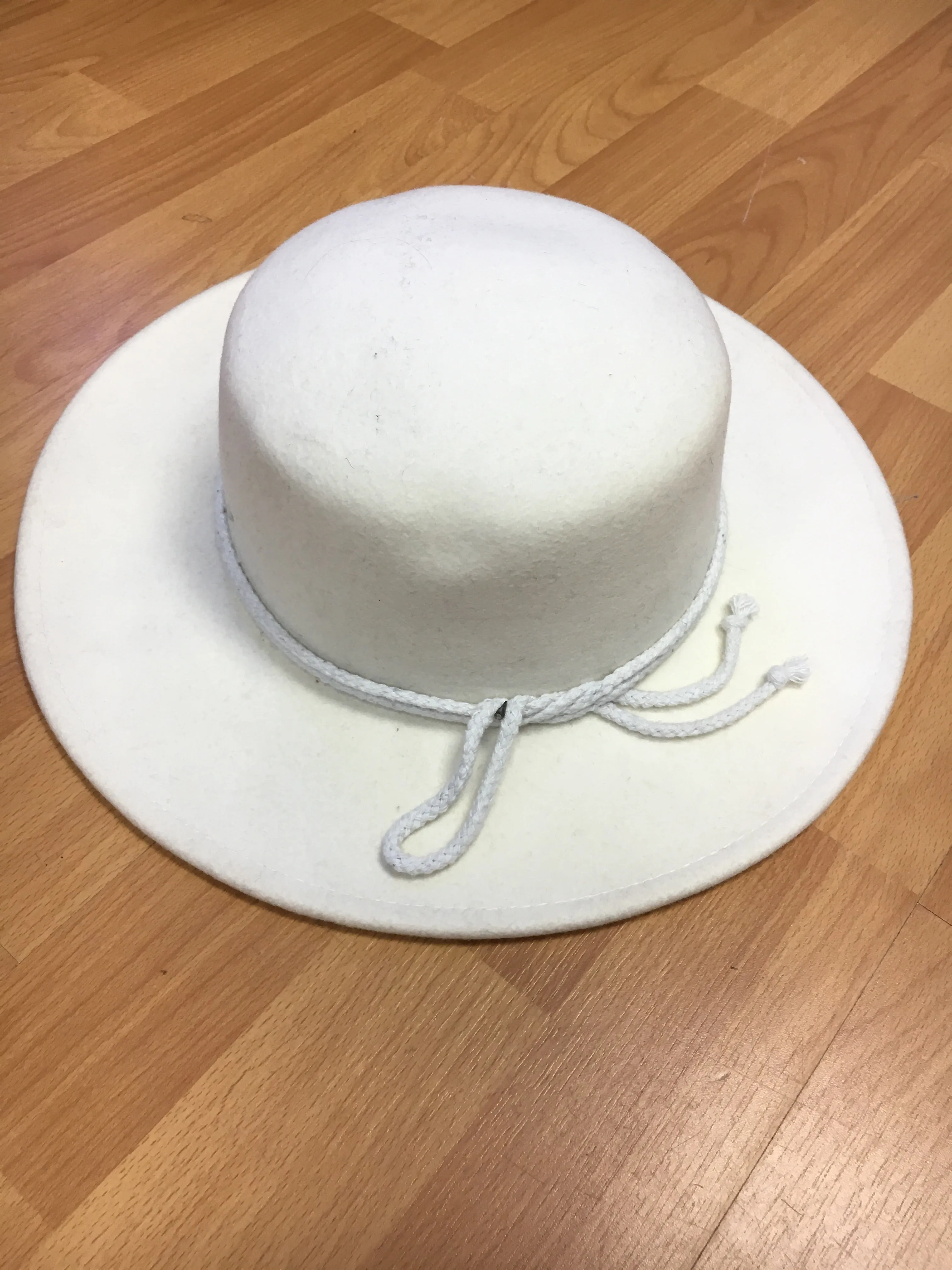 Cream with cream rope