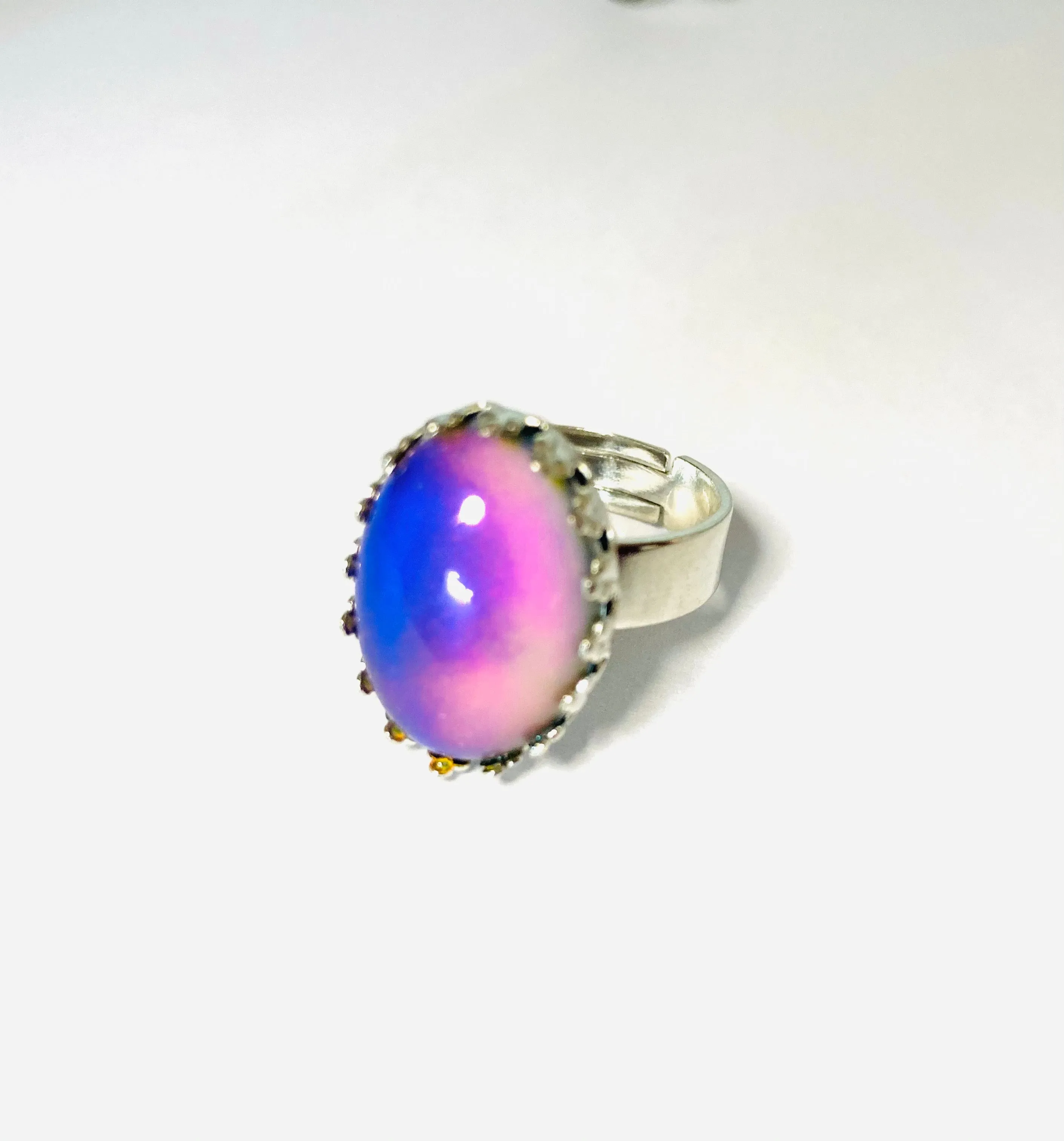 Crown Setting Mood Ring Dark Silver Shade