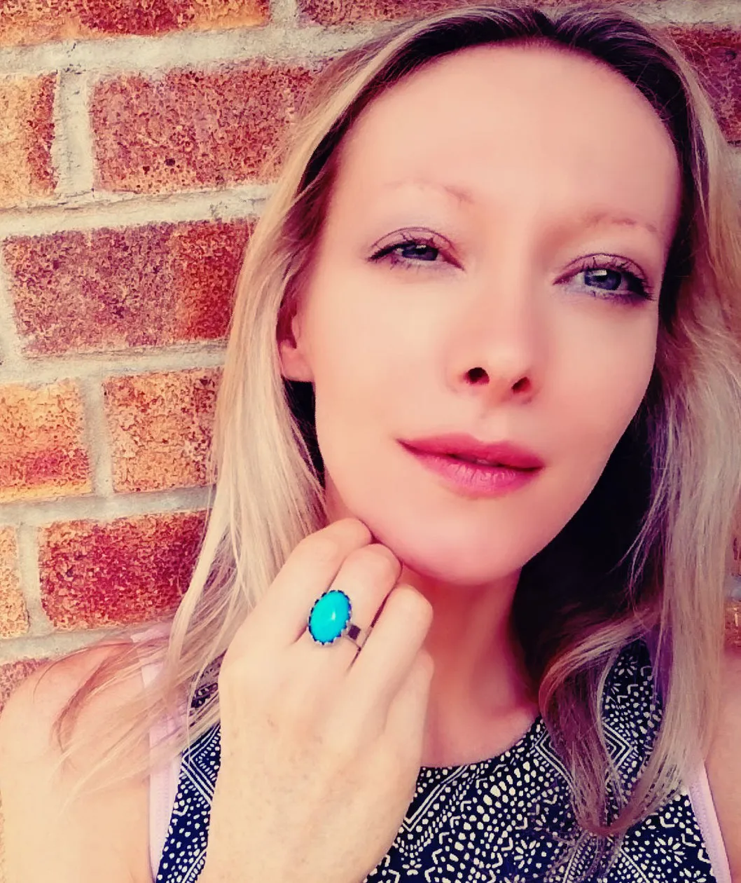 Crown Setting Mood Ring Dark Silver Shade