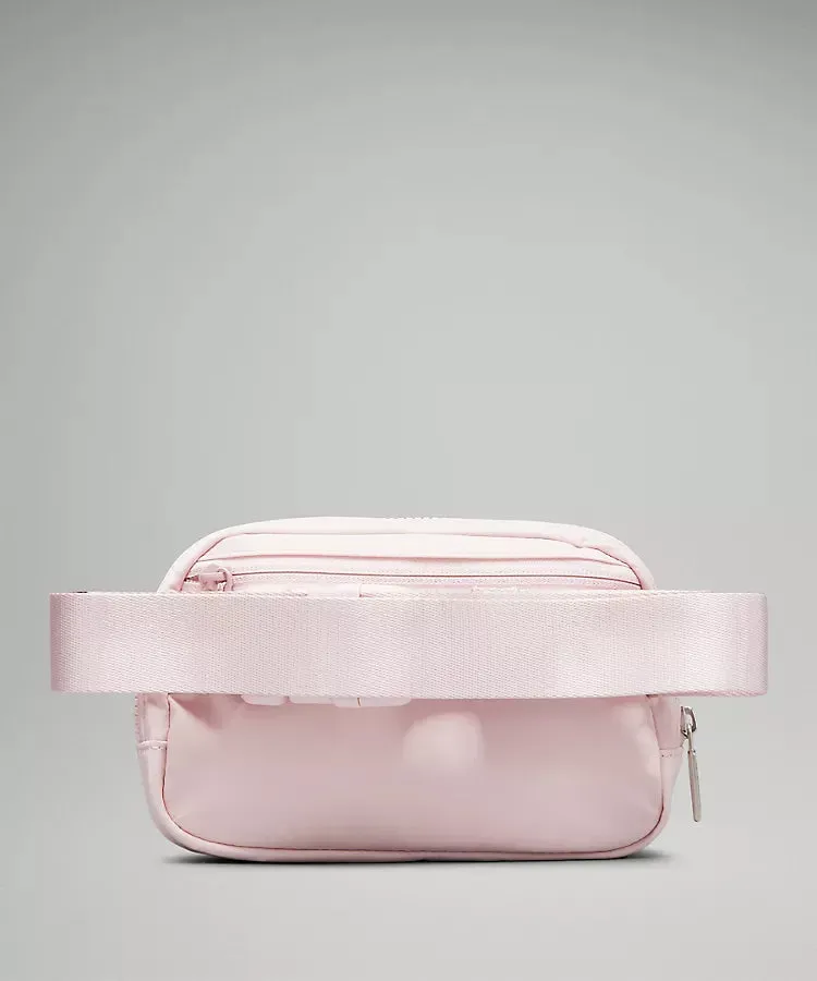 Everywhere Belt Bag 1L