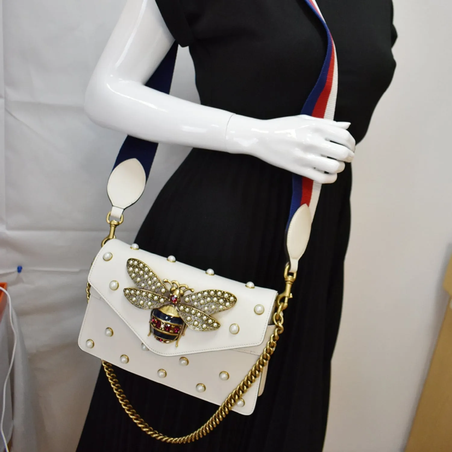 GUCCI Broadway Pearl Bee Leather Crossbody Bag White 453778
