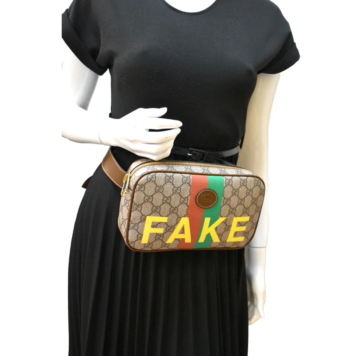 GUCCI Fake/Not GG Supreme Canvas Belt Bag Beige 602695