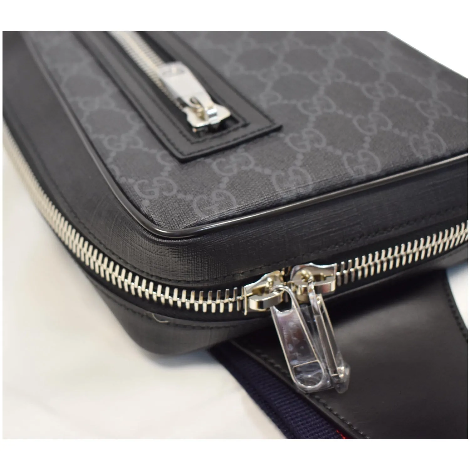 GUCCI GG Supreme Canvas Belt Bag Black 478325