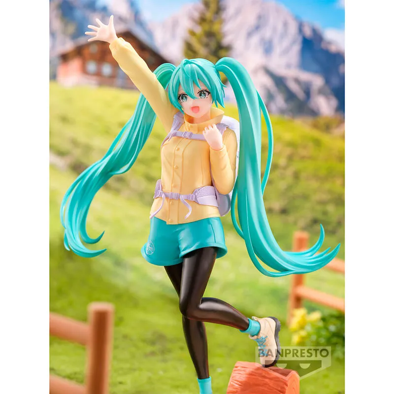 Hatsune Miku - Mountain Climbing Holiday Memories figure - 20cm