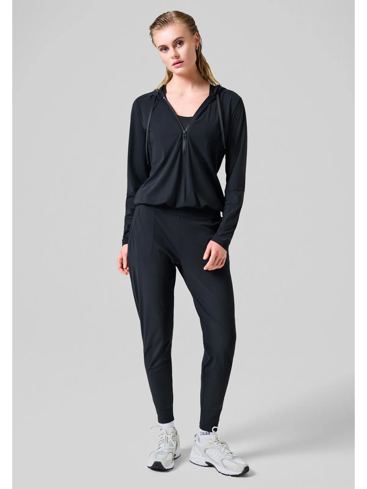 Kombinezon damski CASALL Weekend Jumpsuit czarny