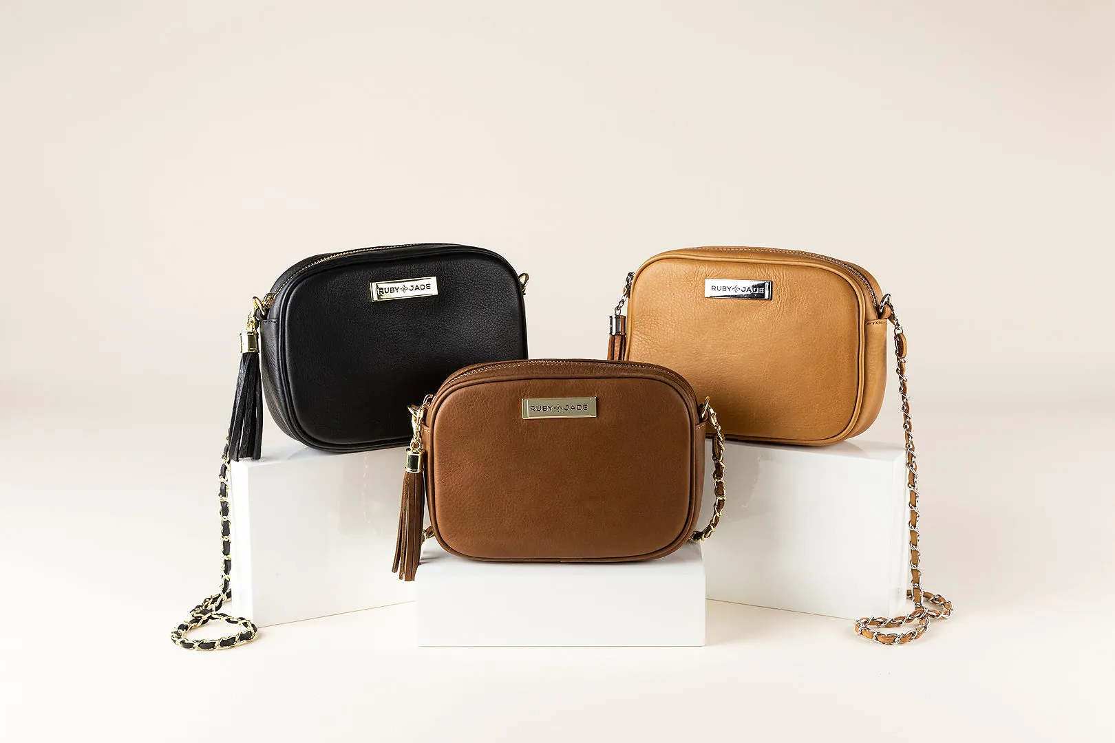 Lily - (Leather) Old English Sand & Silver