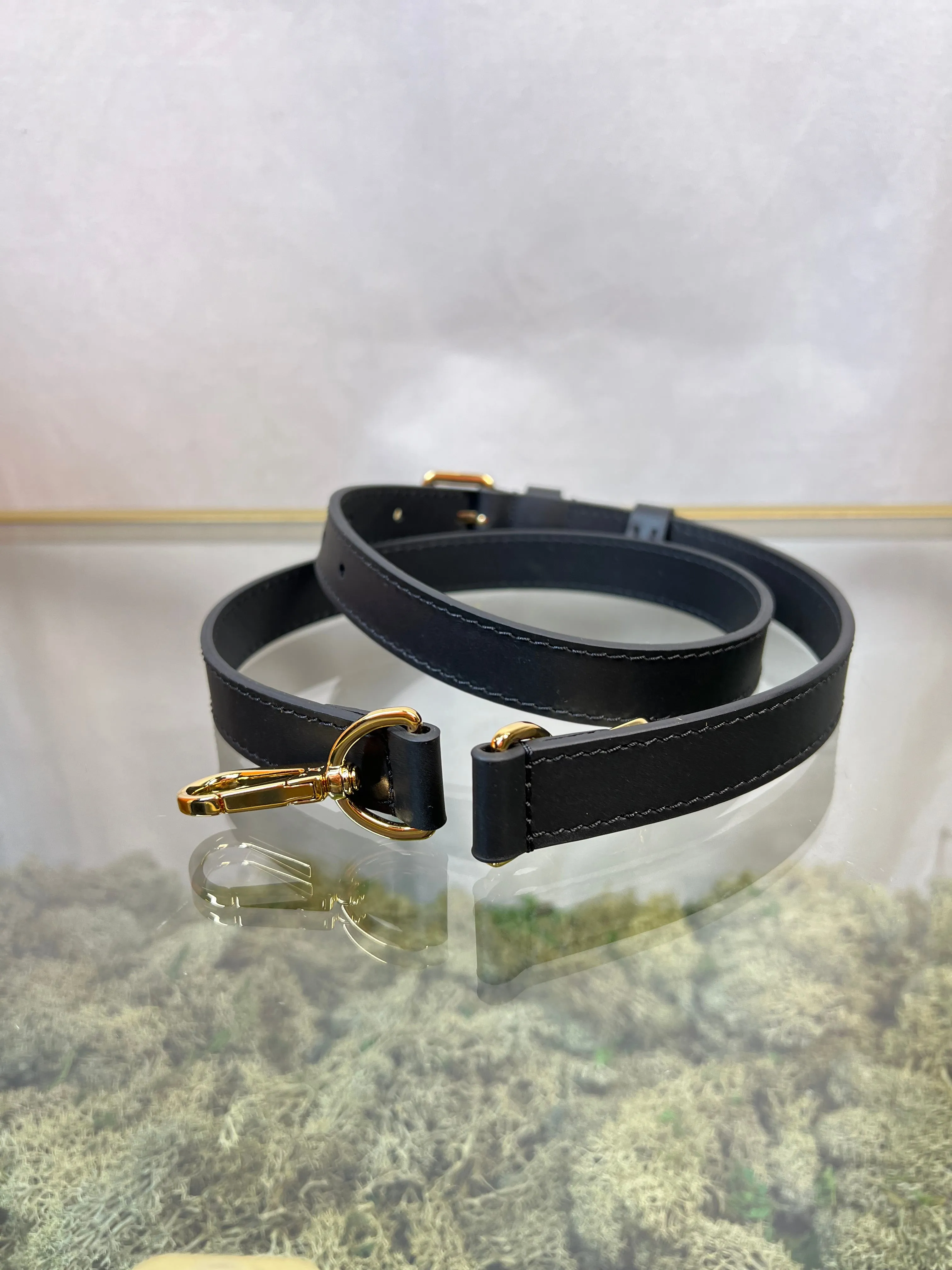 LOUIS VUITTON Bandouliere Black Leather Strap