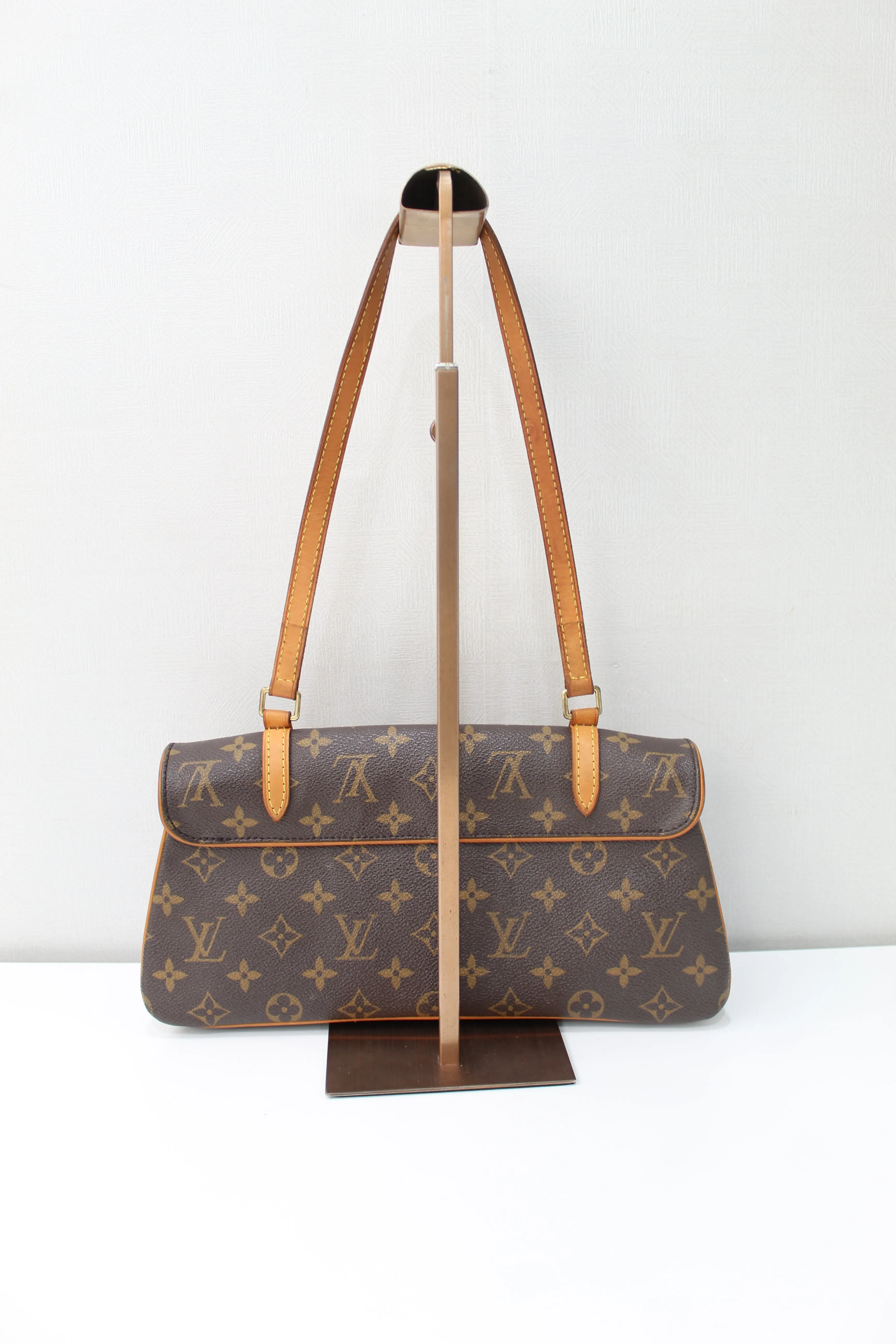 Louis Vuitton Marel Shoulder bag