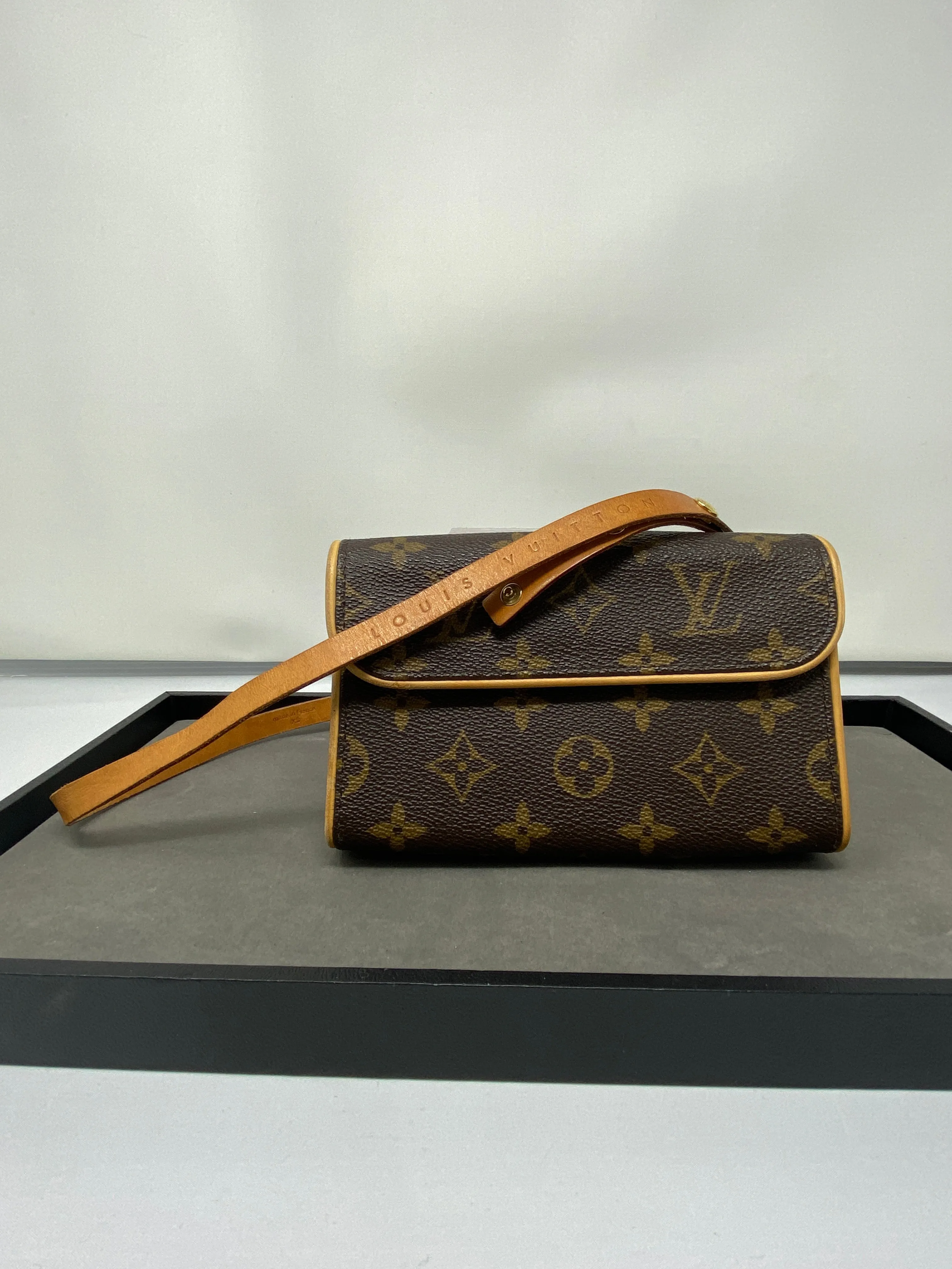 Louis Vuitton Monogram Pochette Florentine