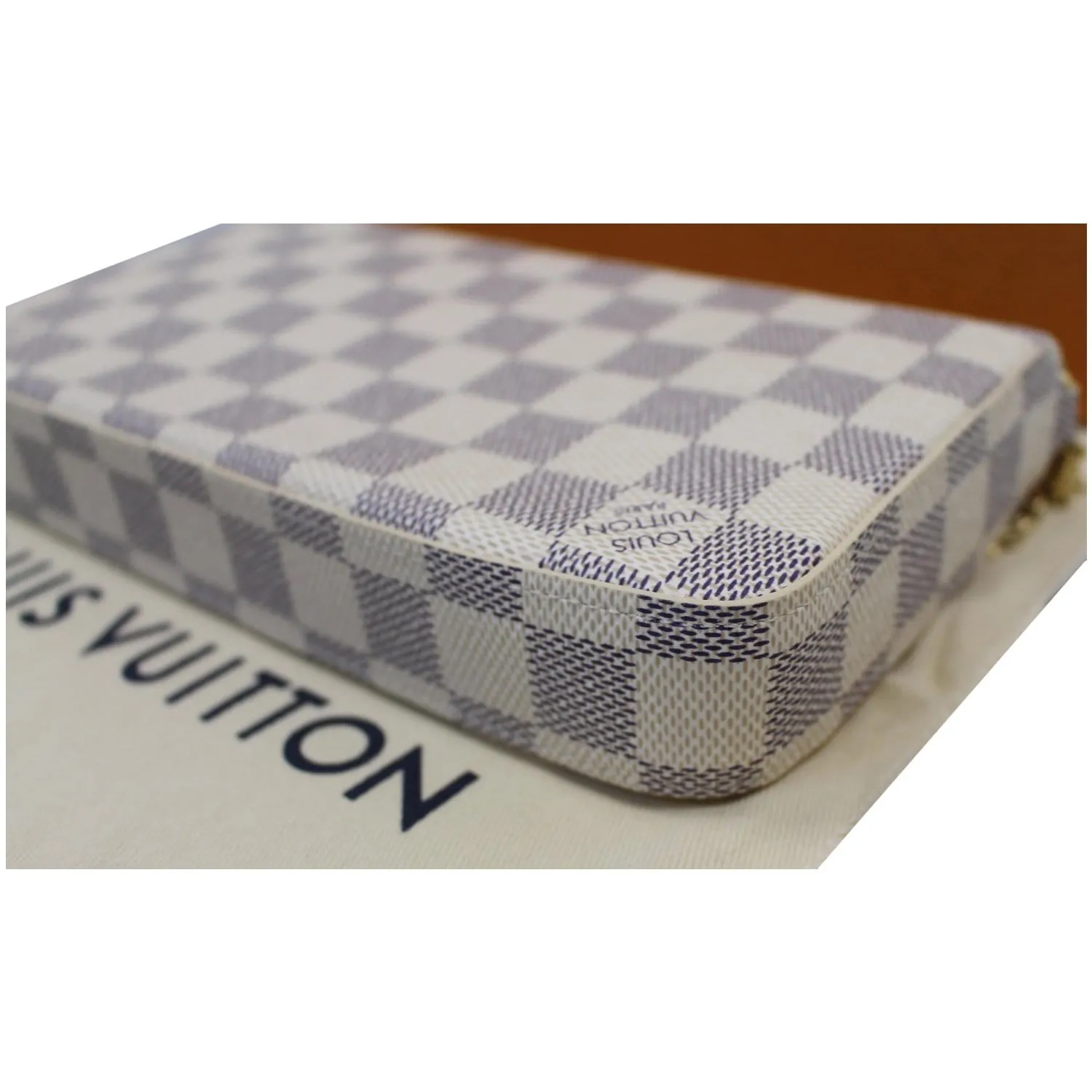 LOUIS VUITTON Pochette Felicie Damier Azur Crossbody Bag White