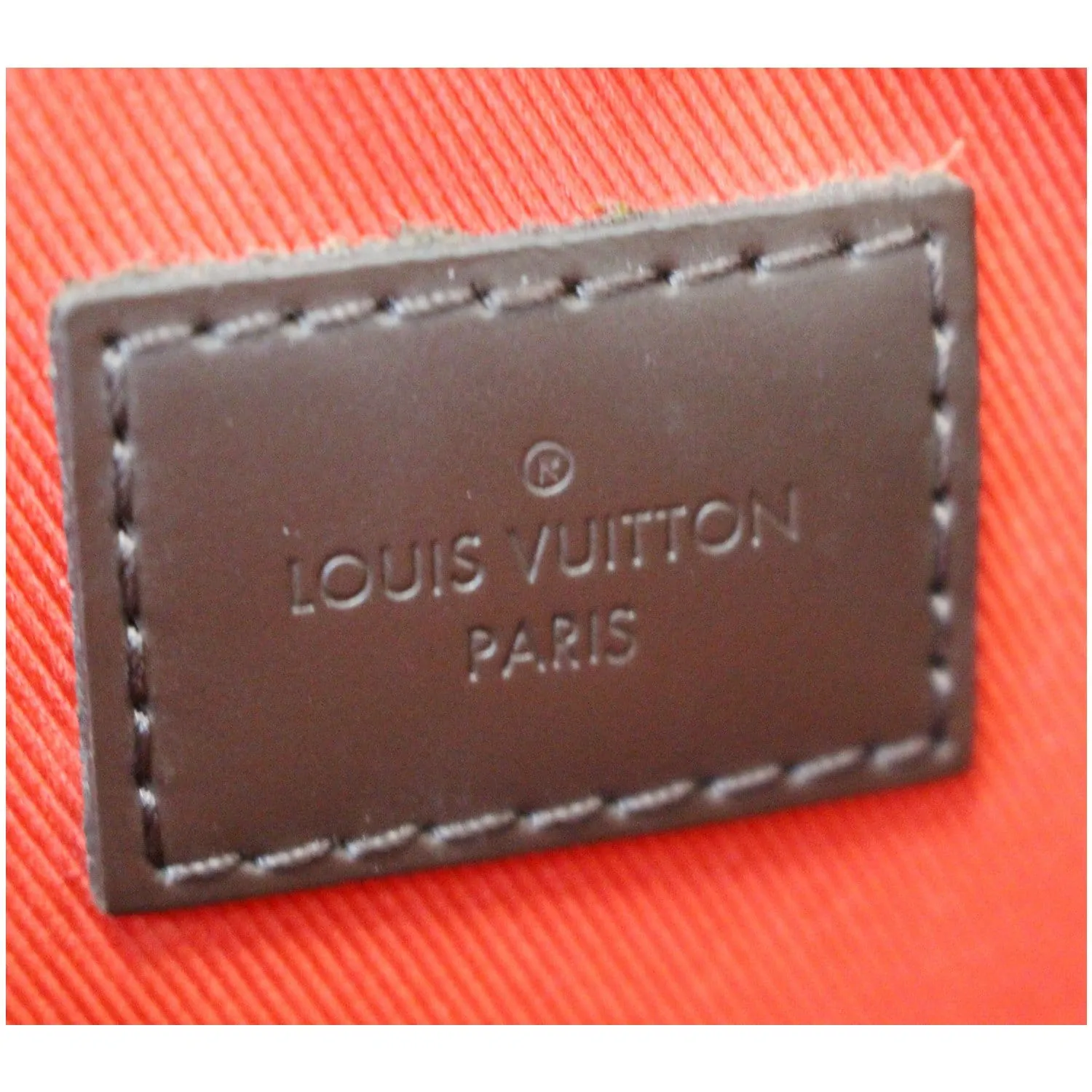 LOUIS VUITTON South Bank Besace Damier Ebene Crossbody Bag Brown