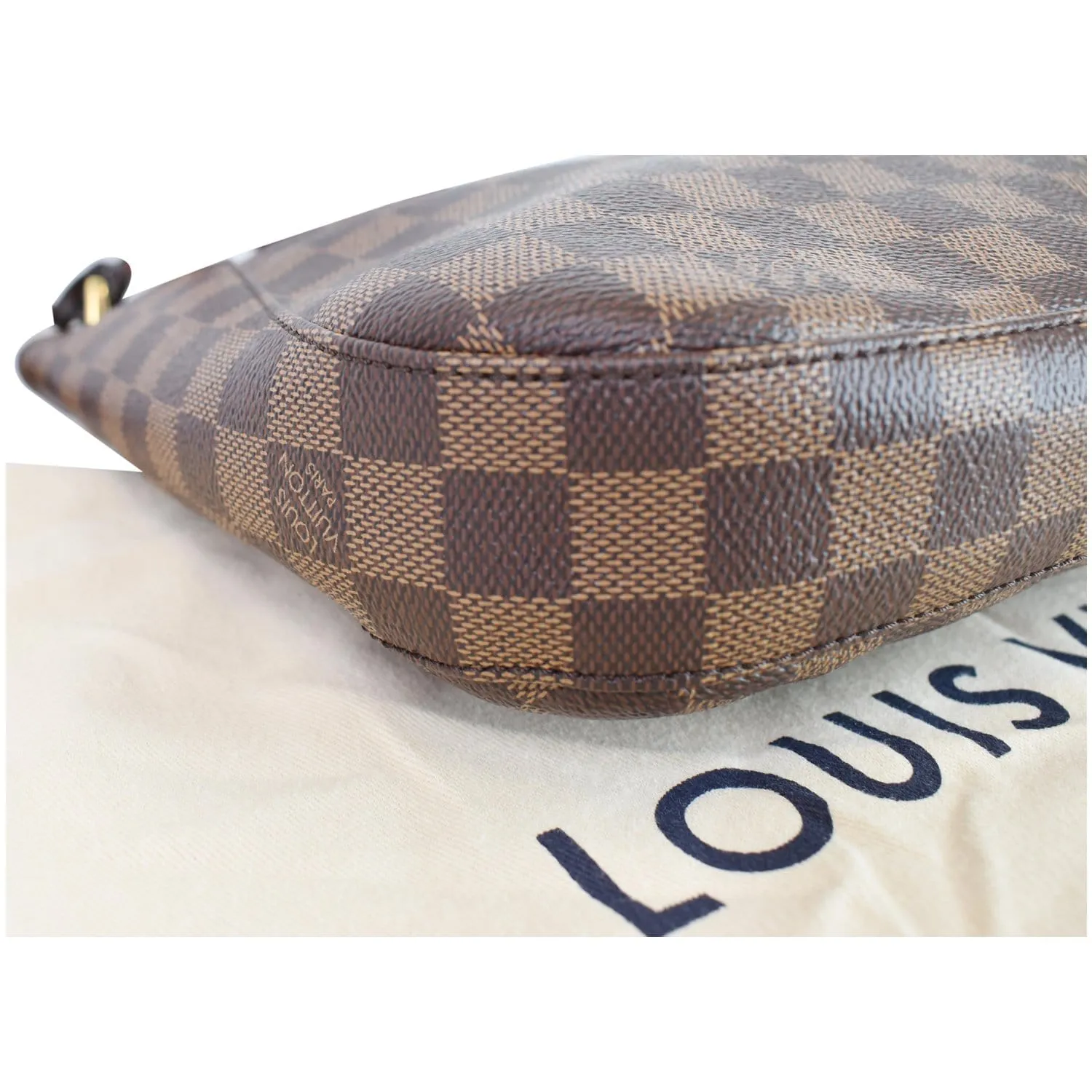 LOUIS VUITTON South Bank Besace Damier Ebene Crossbody Bag Brown