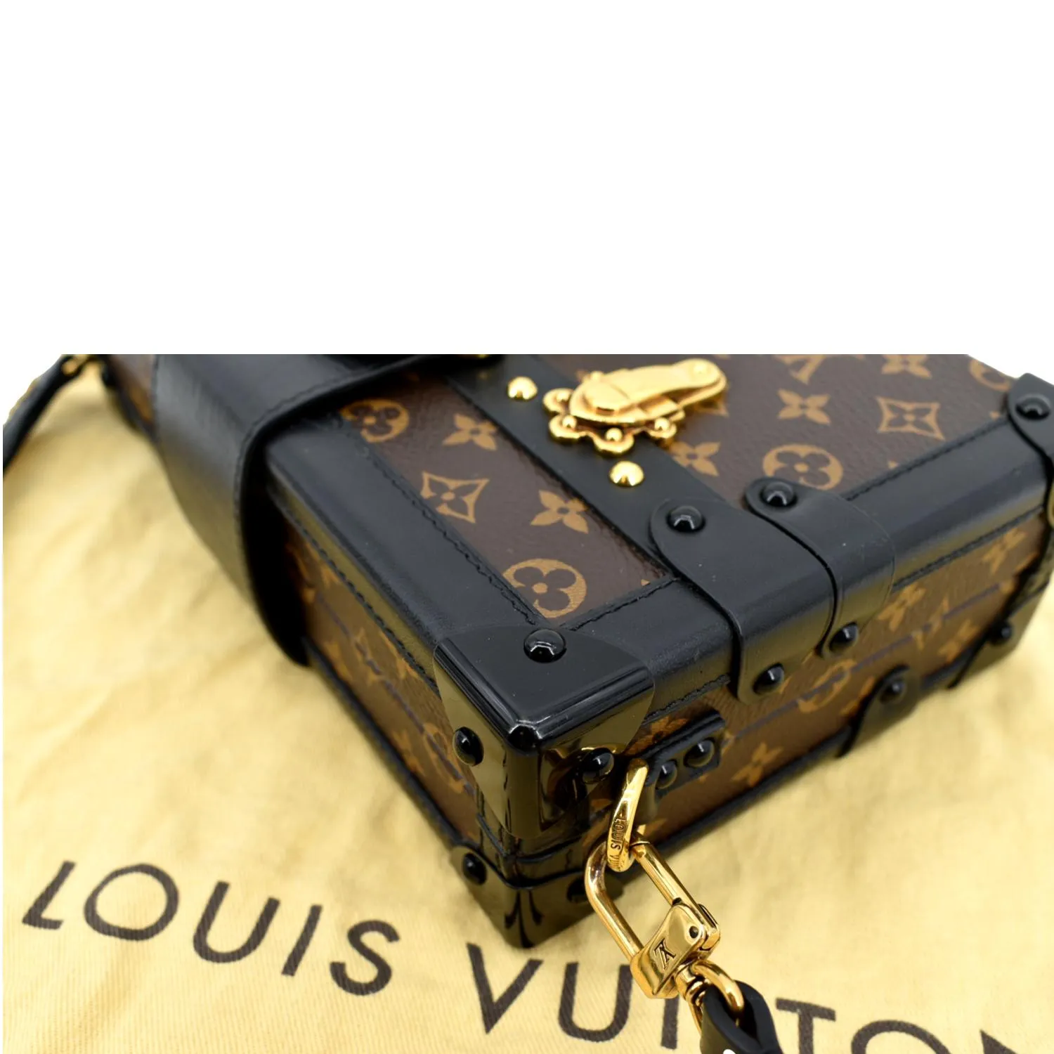 LOUIS VUITTON Trunk Clutch Reverse Monogram Crossbody Bag Brown