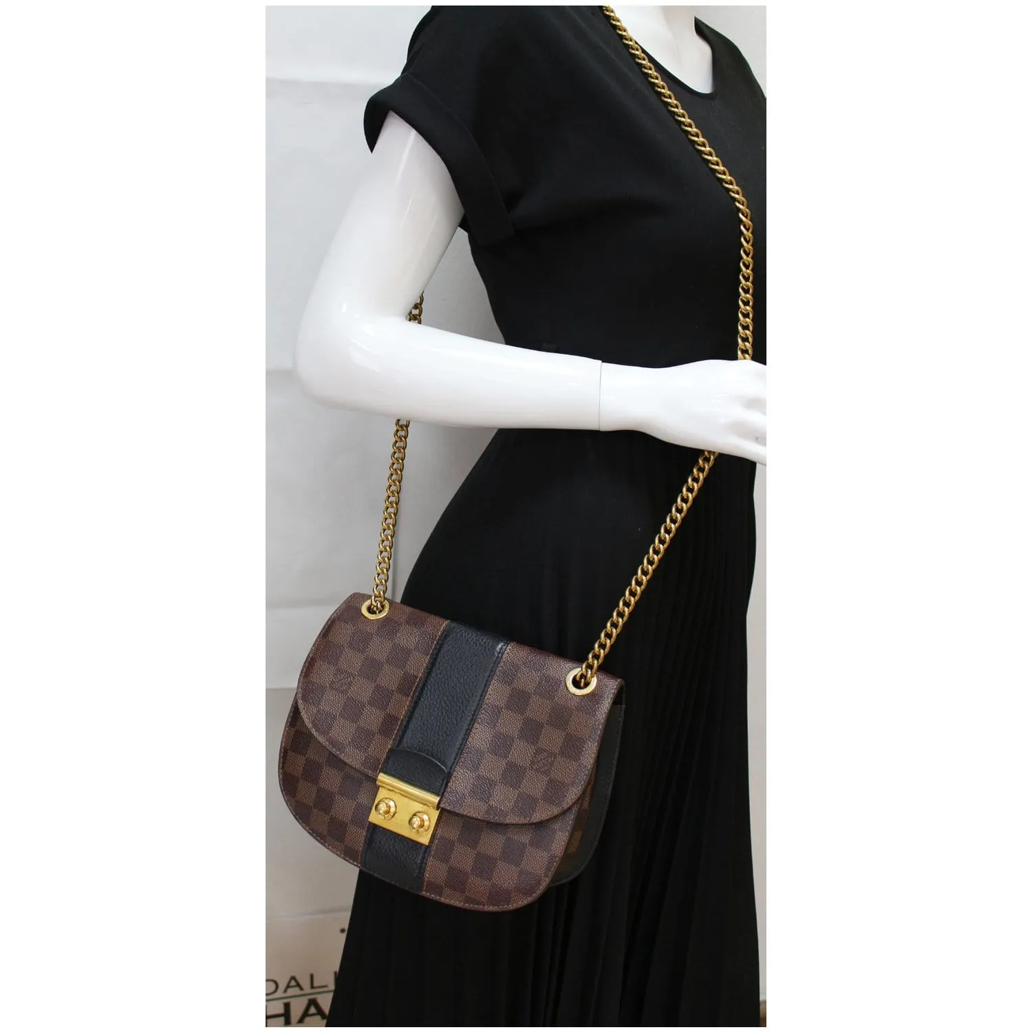 LOUIS VUITTON Wight Damier Ebene Crossbody Bag Black
