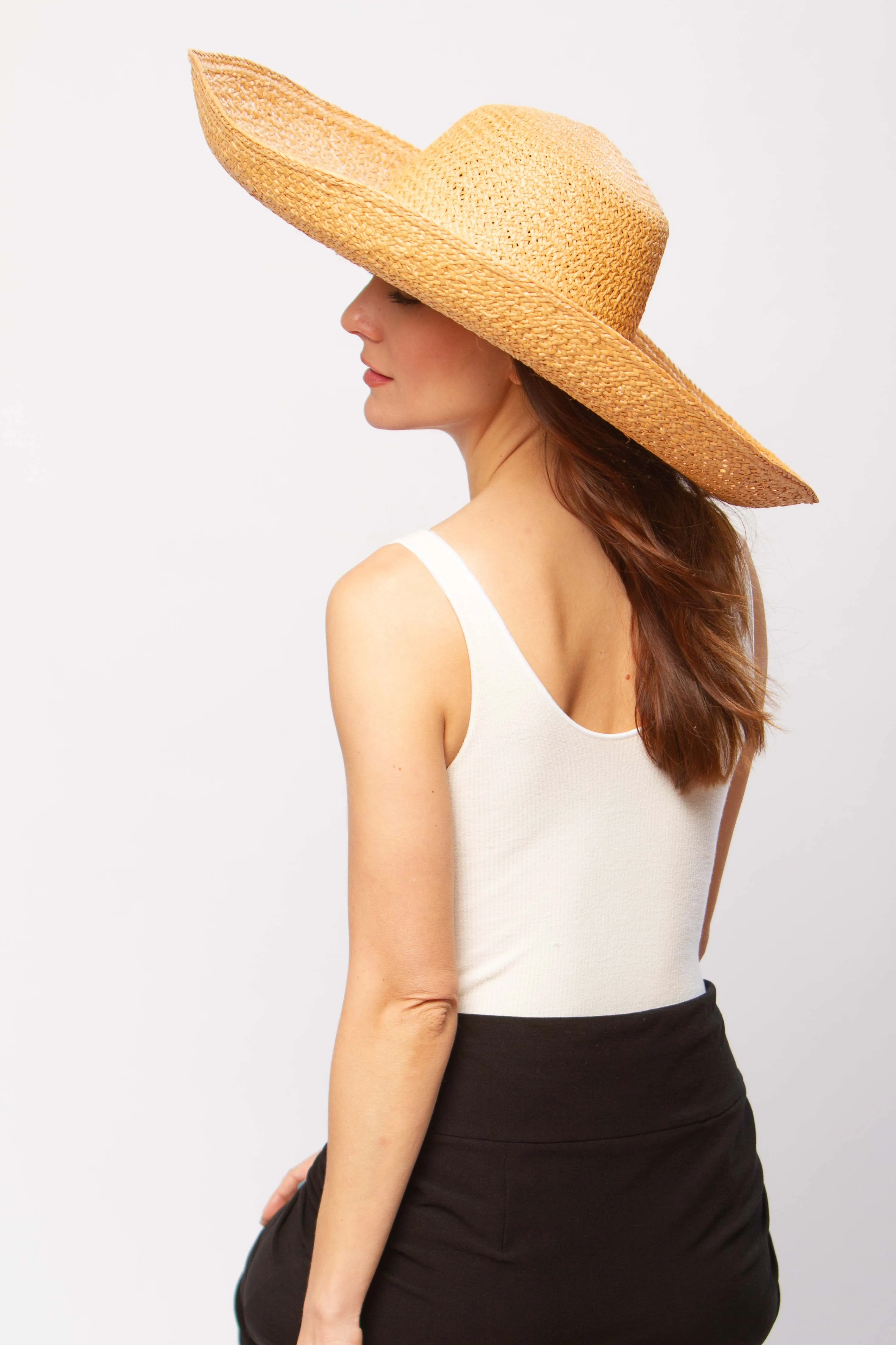 Menorca hat in brown tan