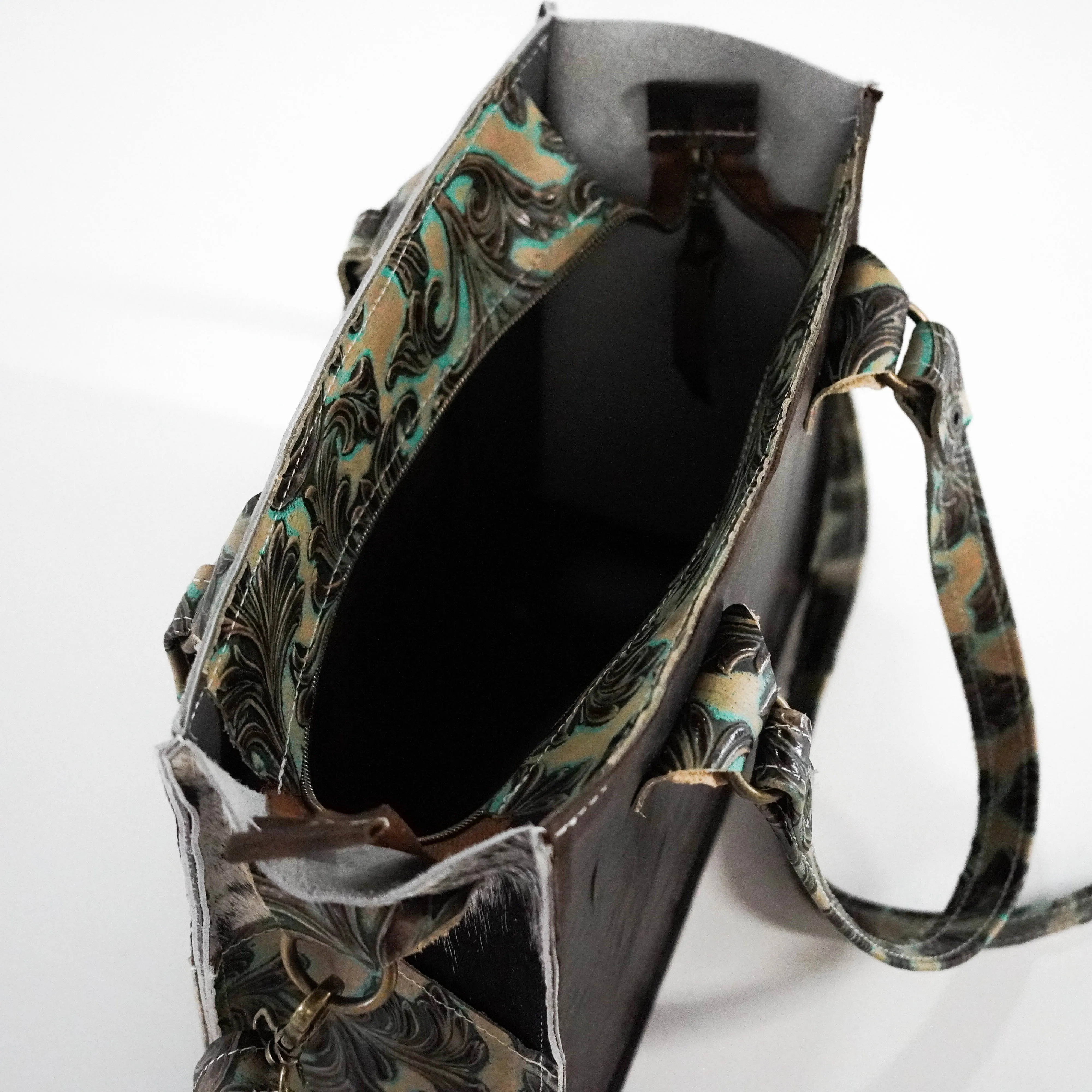 Minnie Pearl - Black & White w/ Turquoise Vinyard