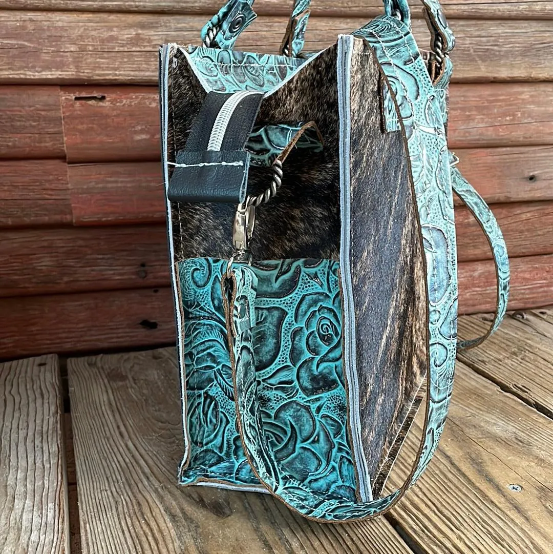 Minnie Pearl - Brindle w/ Geode Roses
