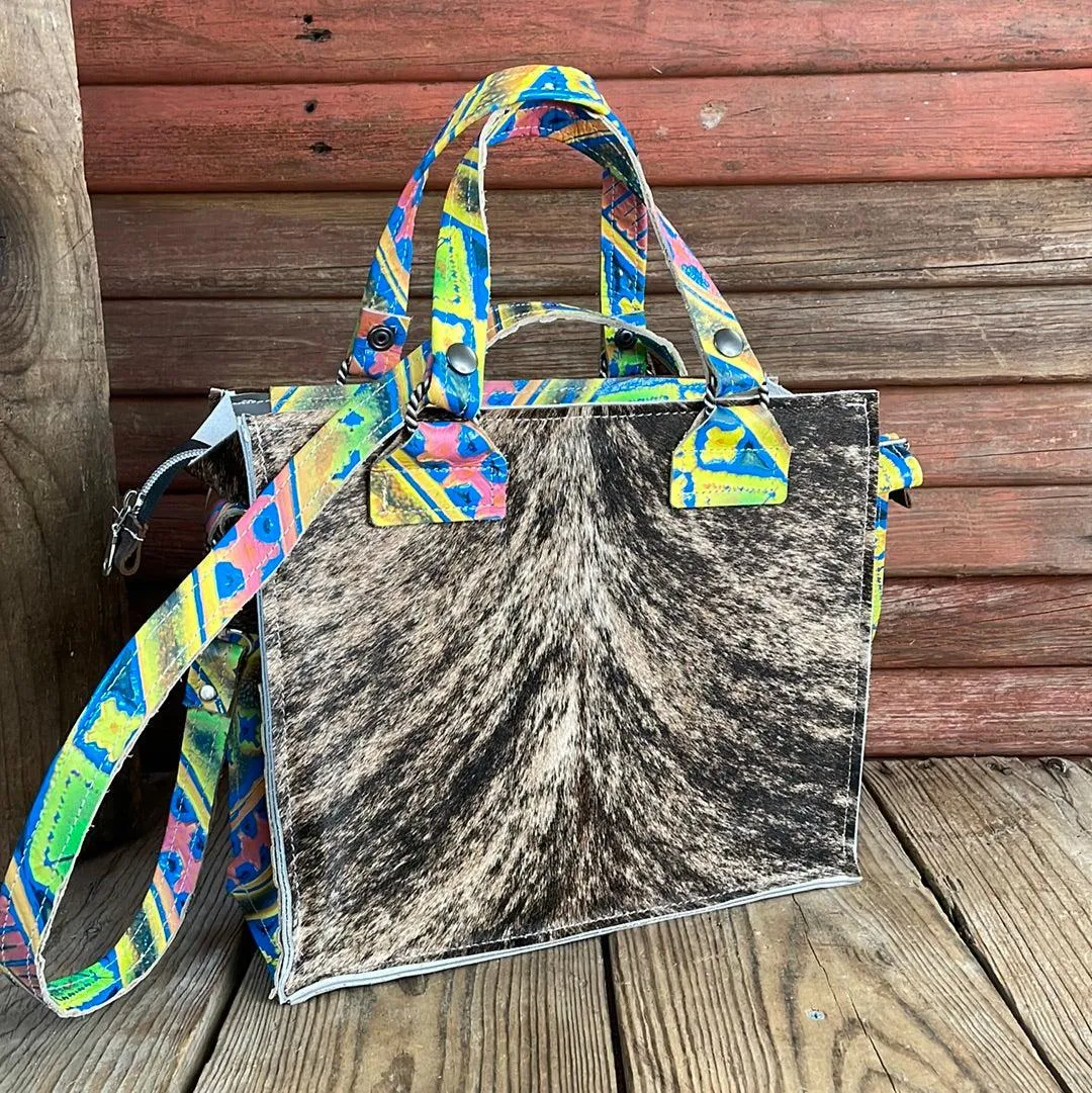 Minnie Pearl - Brindle w/ Neon Trip Navajo