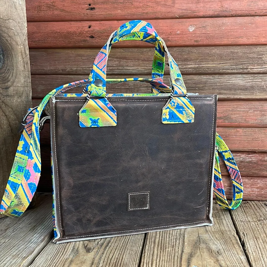 Minnie Pearl - Brindle w/ Neon Trip Navajo