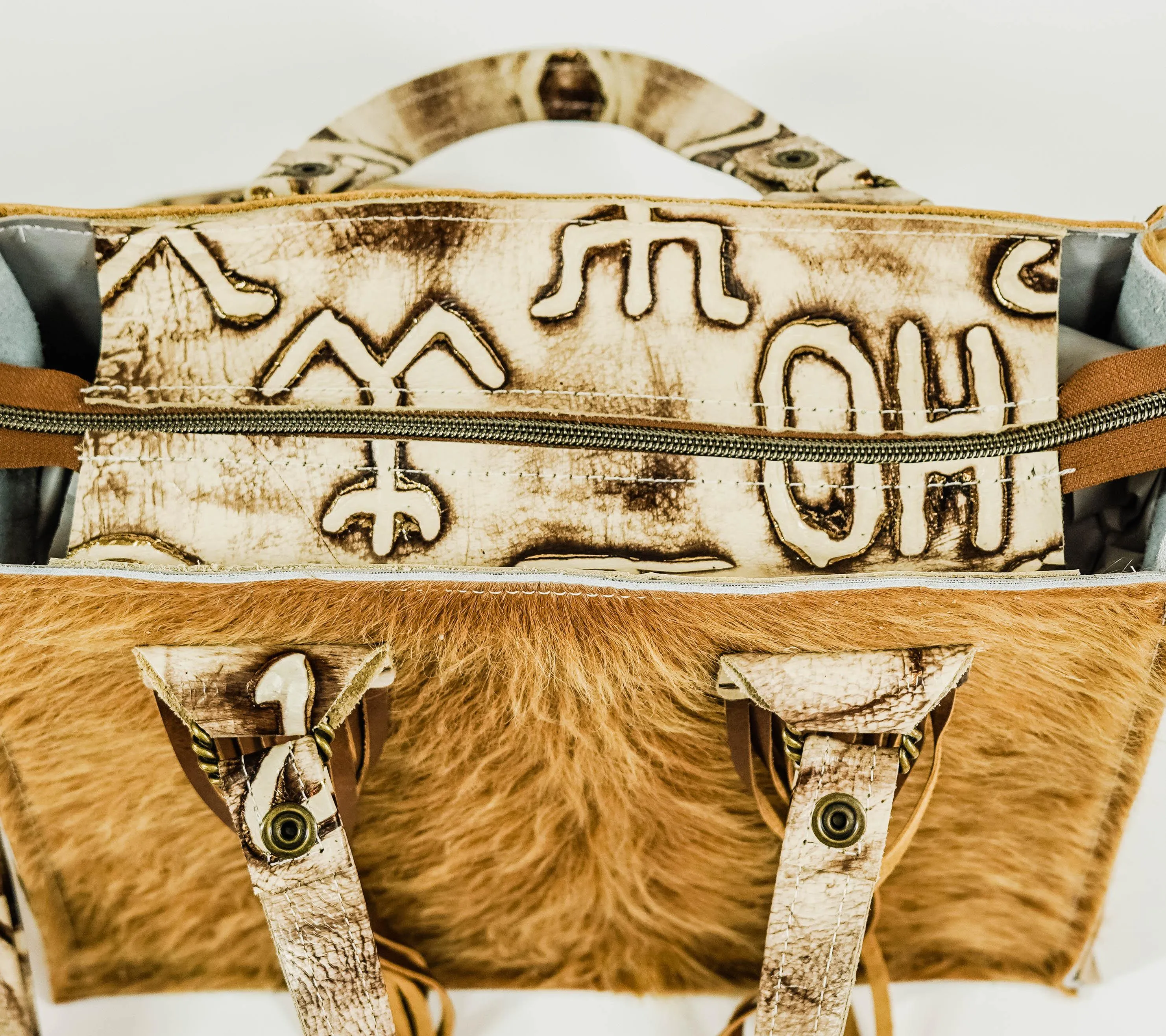 Minnie Pearl - Fuzzy Highlander w/ Ivory Brands