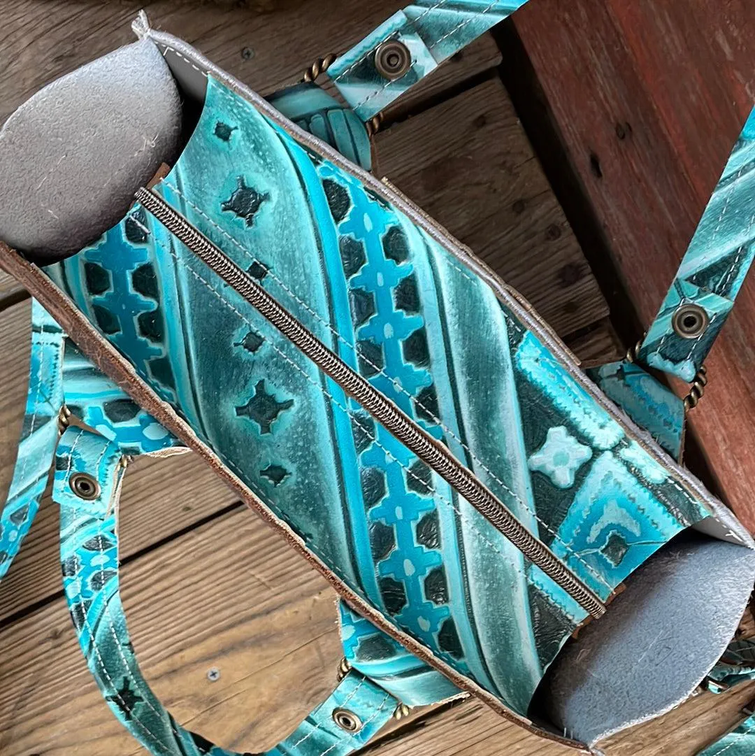 Minnie Pearl - Longhorn w/ Turquoise Matrix Navajo