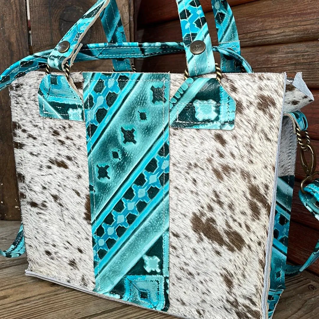 Minnie Pearl - Longhorn w/ Turquoise Matrix Navajo