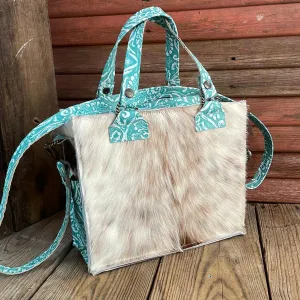 Minnie Pearl - Longhorn w/ Turquoise Sand Tool