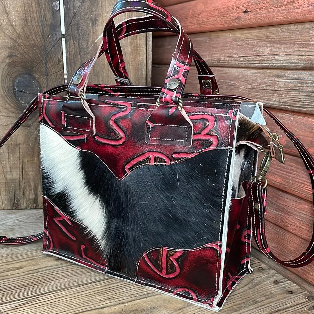 Minnie Pearl - Tricolor w/ Red Brands