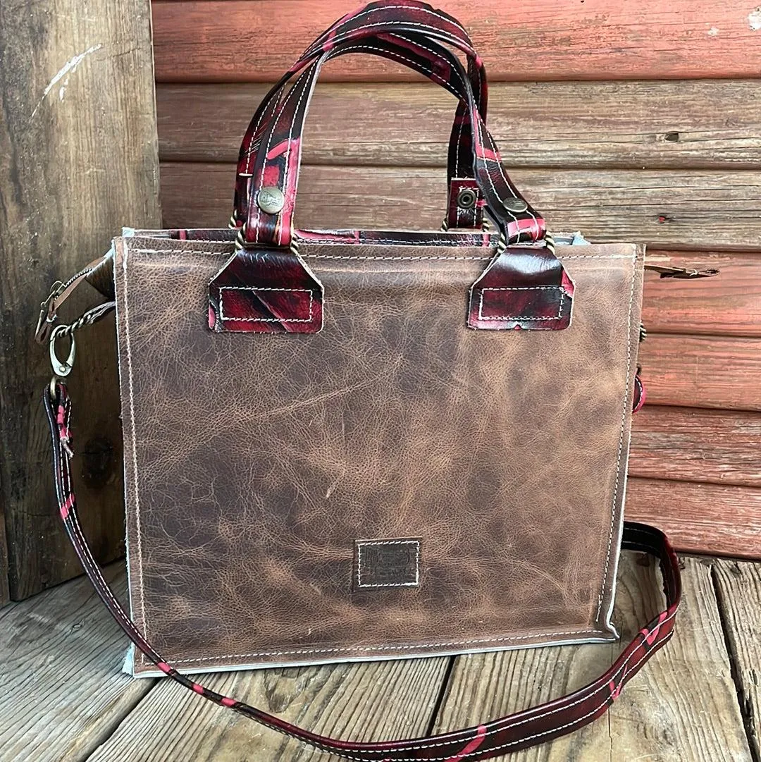 Minnie Pearl - Tricolor w/ Red Brands