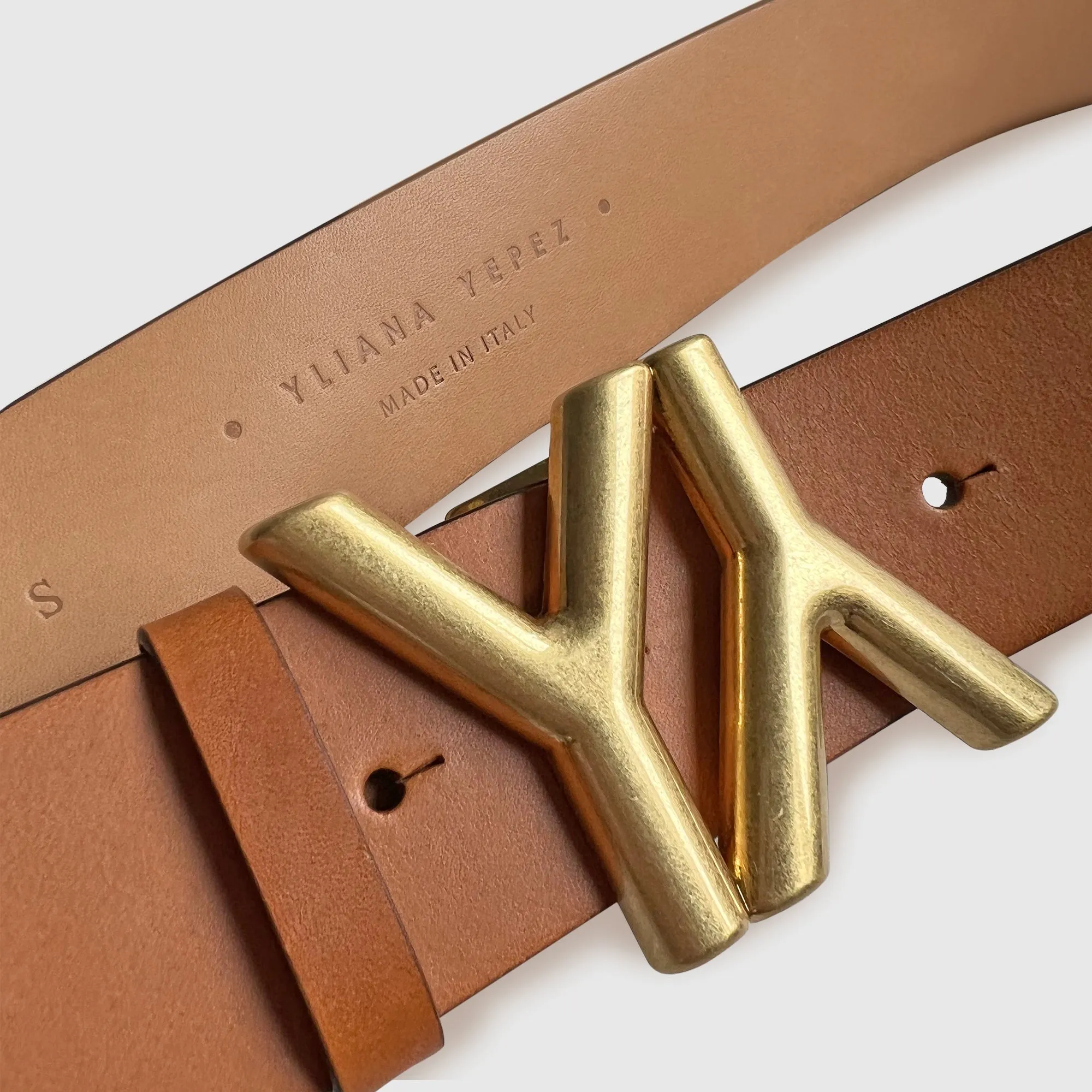 Monogram Buckle with belt vachetta Leather tan