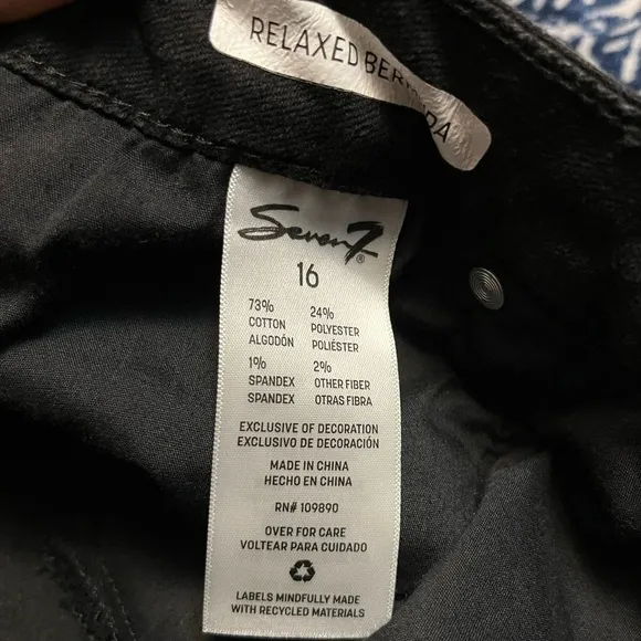 NWOT! Seven7 Raw Hem Weekend Short