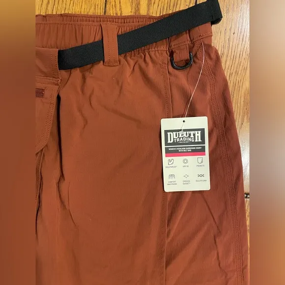 NWT Duluth Trading Co Heirloom Gardening Skort w/belt bag, size large, henna