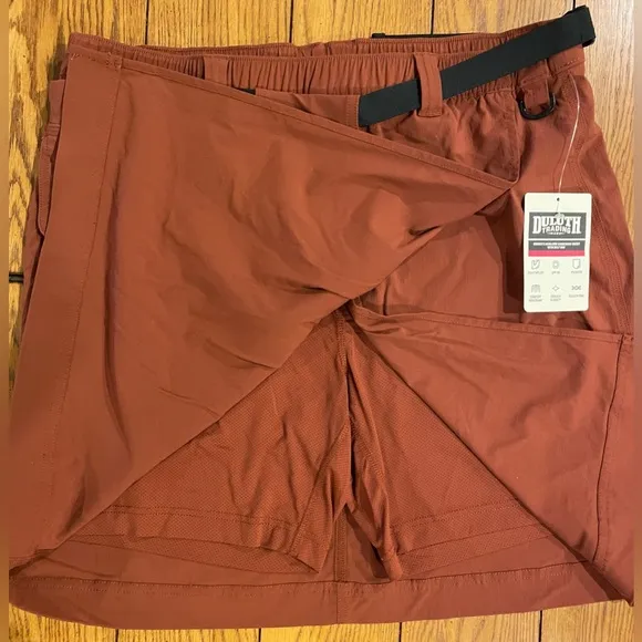 NWT Duluth Trading Co Heirloom Gardening Skort w/belt bag, size large, henna