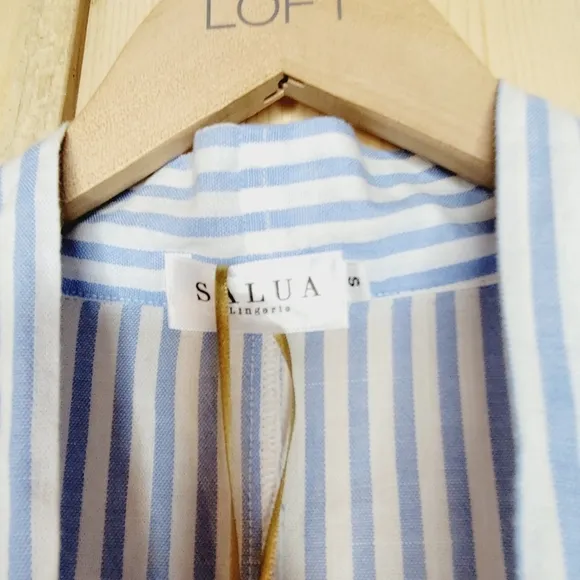 NWT Salua Summer Day Robe in a baby blue stripe pattern
